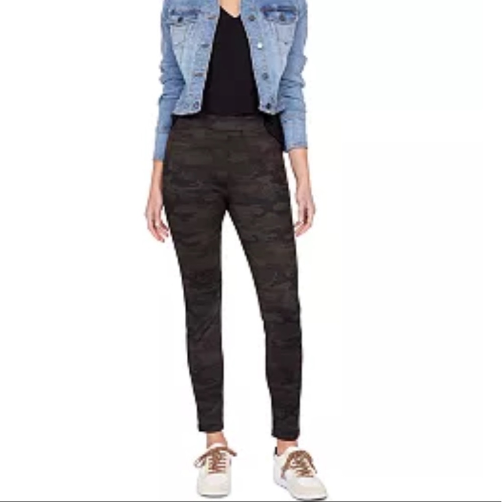 Sanctuary Camo Leggings Pants